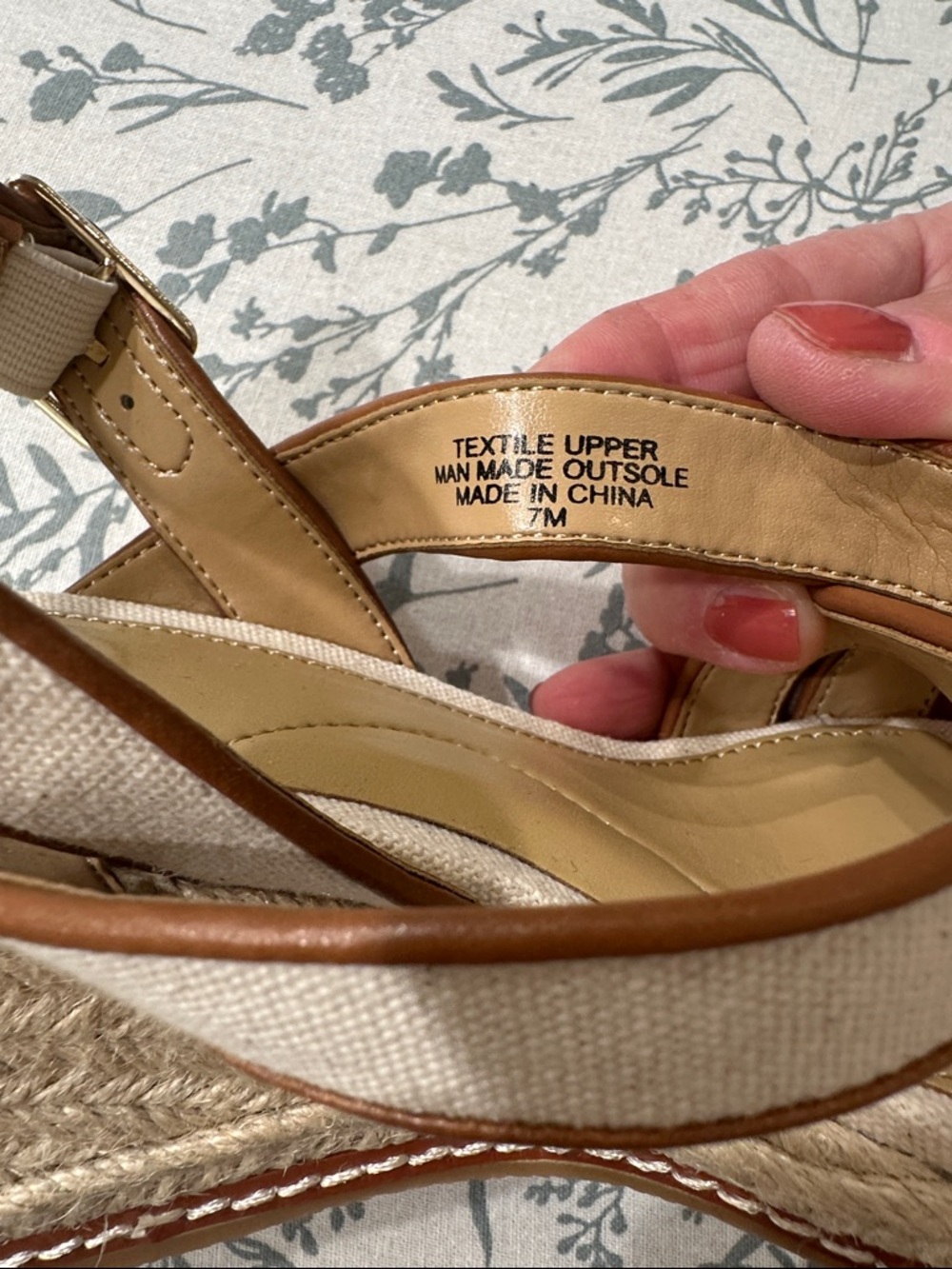 NWT Talbots Cream Canvas Wedge Sandals with Brown Trim - Picture 5 of 7